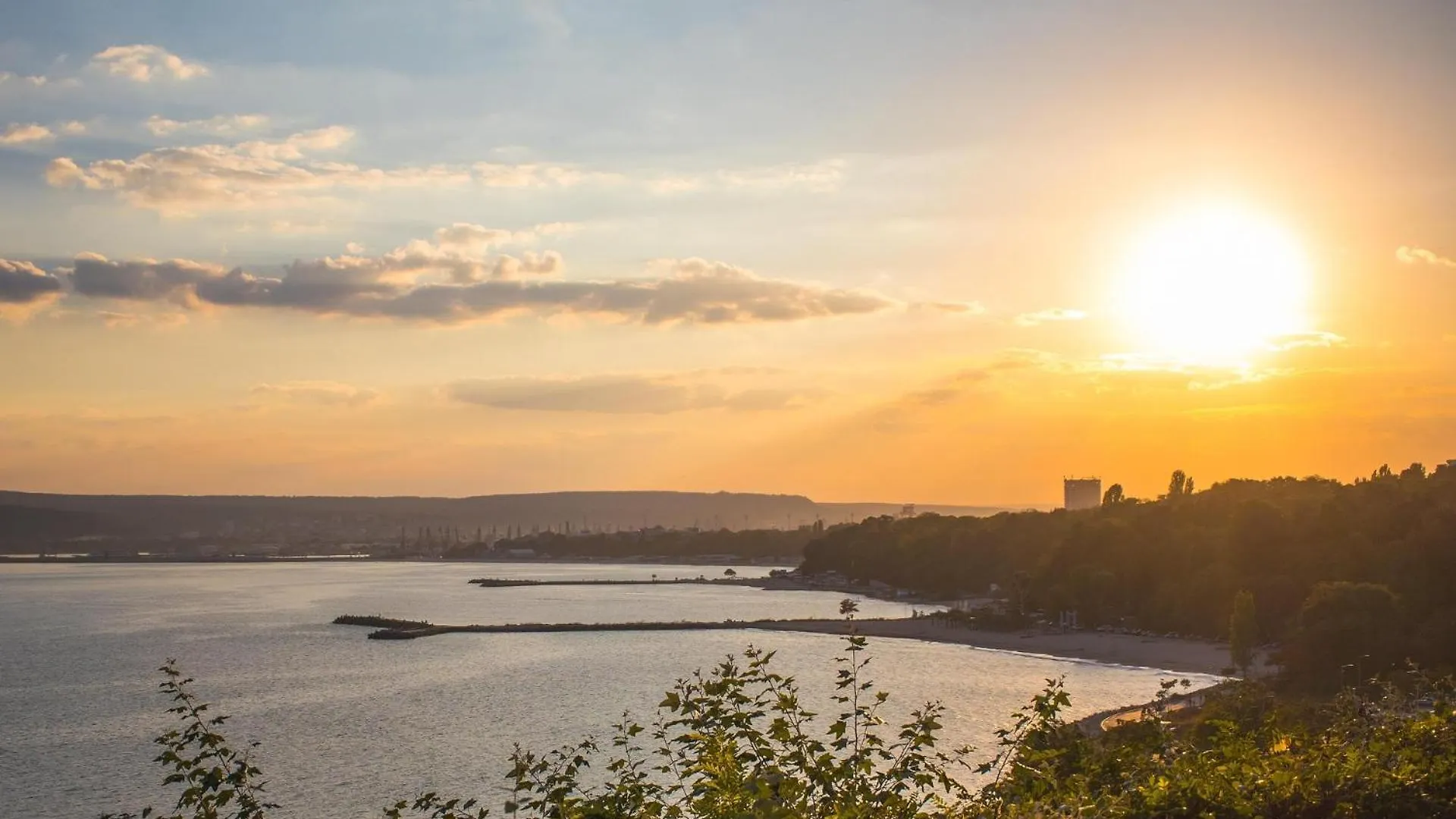 Lovely Art Apartment - Victory Varna