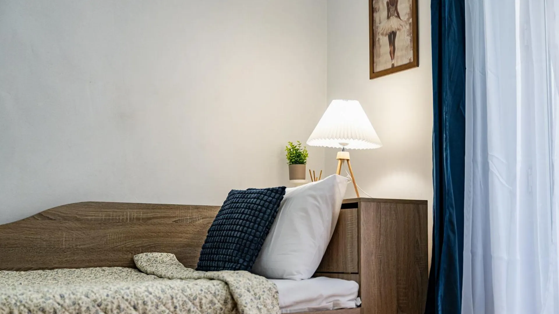 Lovely Art Apartment - Victory Varna